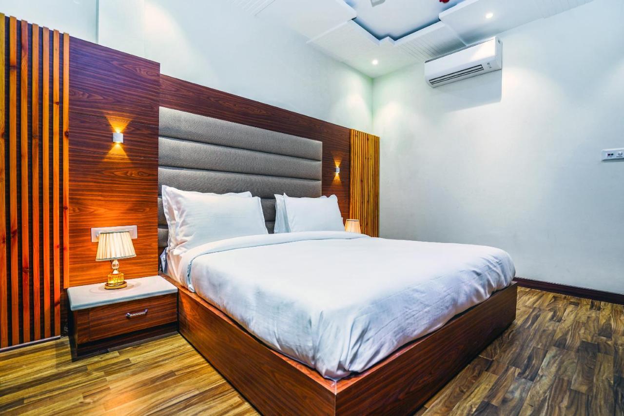 Hotel Aura Grand By Levelup Hotels Amritsar Exterior foto